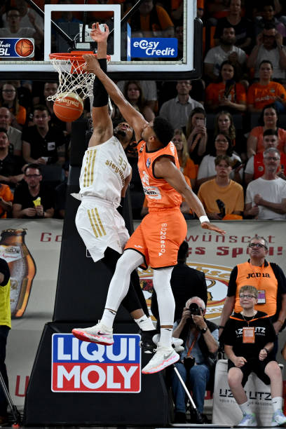 结果里更容 结果里更容